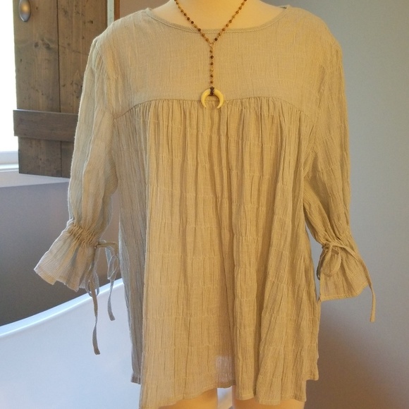 POL top - Picture 2 of 8